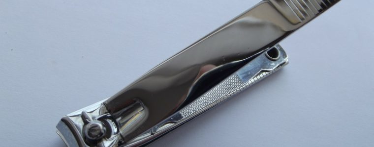 3 Ways To Sharpen Nail Clippers!