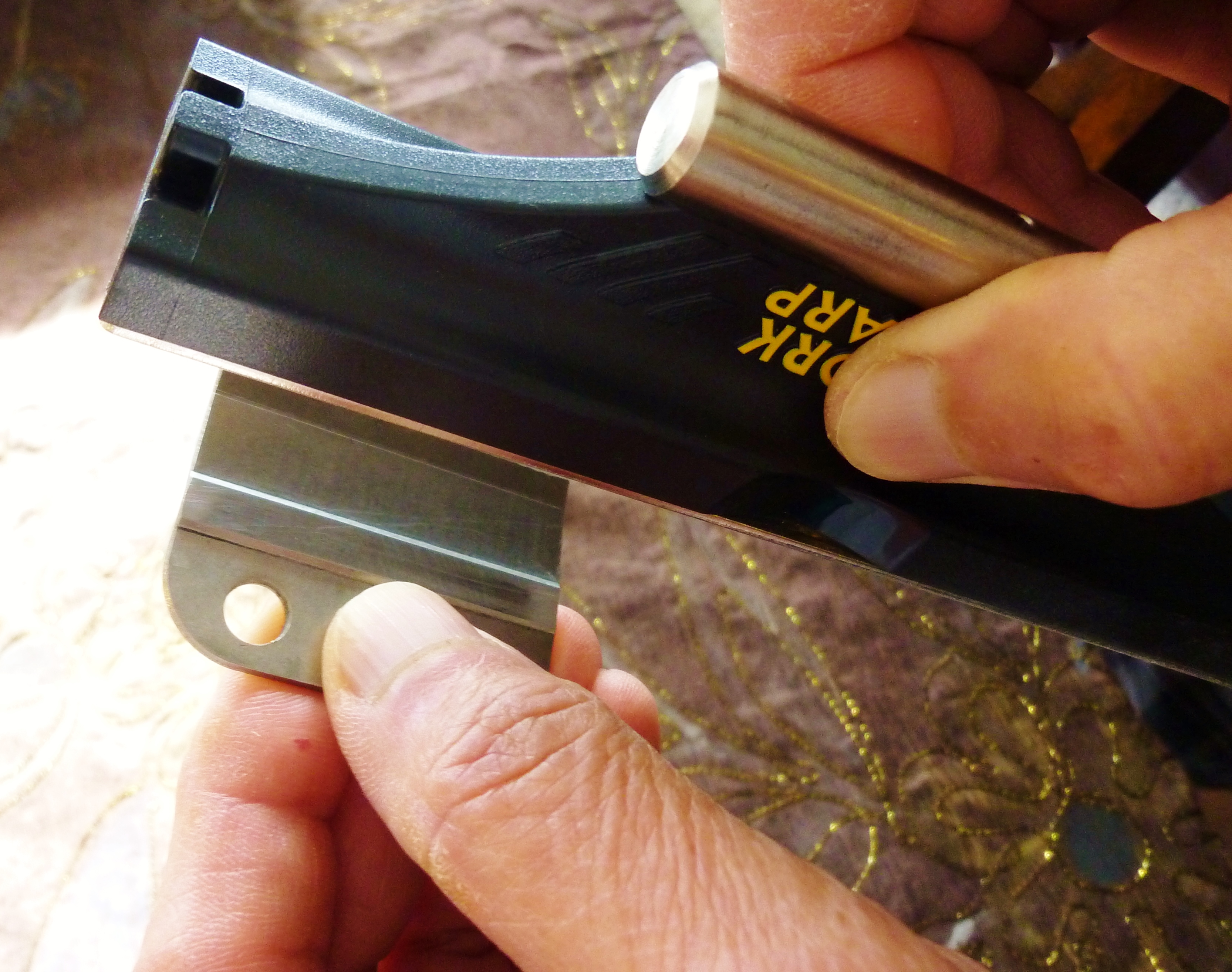 How To Sharpen Clipper Blades (2 Different Methods) - Knife